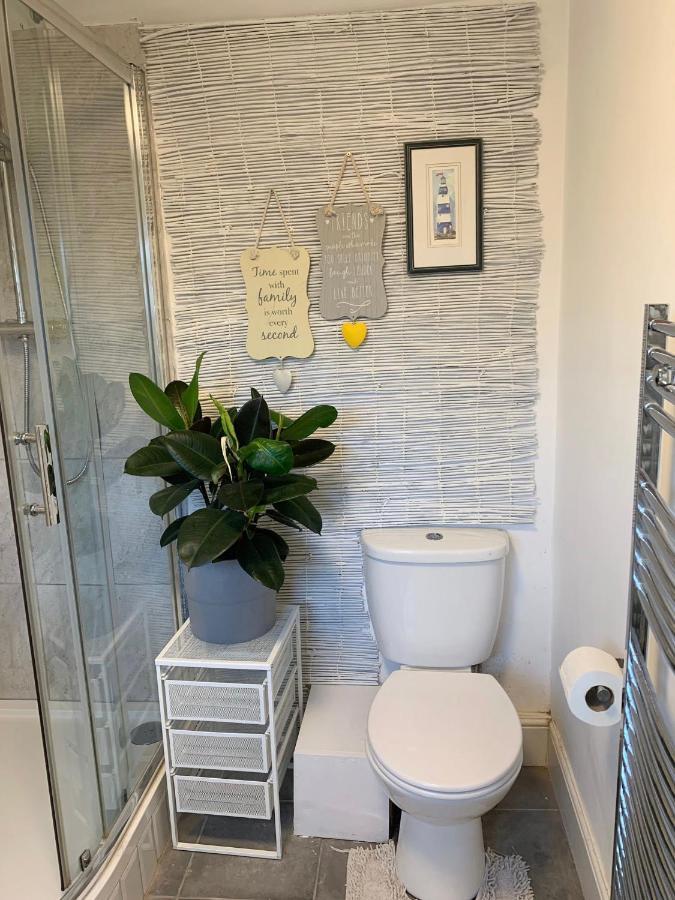 Beautiful Home, 3 Bedroom House Near Alton Towers, Wedgwood Museum, Universities Newcastle-under-Lyme Exteriér fotografie