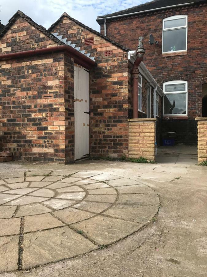 Beautiful Home, 3 Bedroom House Near Alton Towers, Wedgwood Museum, Universities Newcastle-under-Lyme Exteriér fotografie