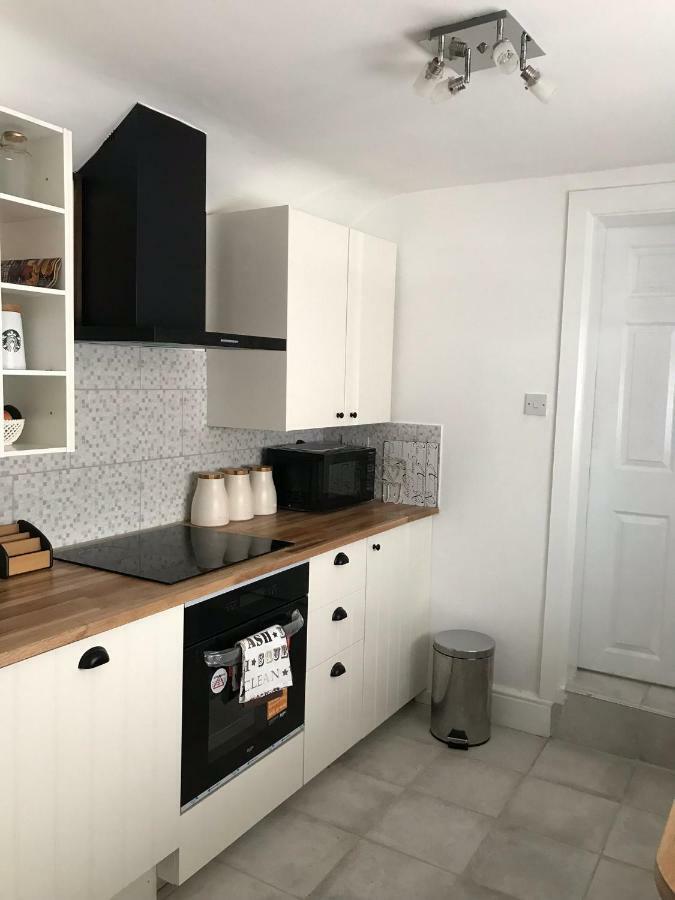 Beautiful Home, 3 Bedroom House Near Alton Towers, Wedgwood Museum, Universities Newcastle-under-Lyme Exteriér fotografie